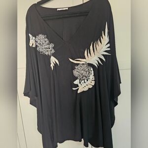 NATORI 3X Black Embroidered Kimono Top Blouse Floral Stretch Jersey Excellent